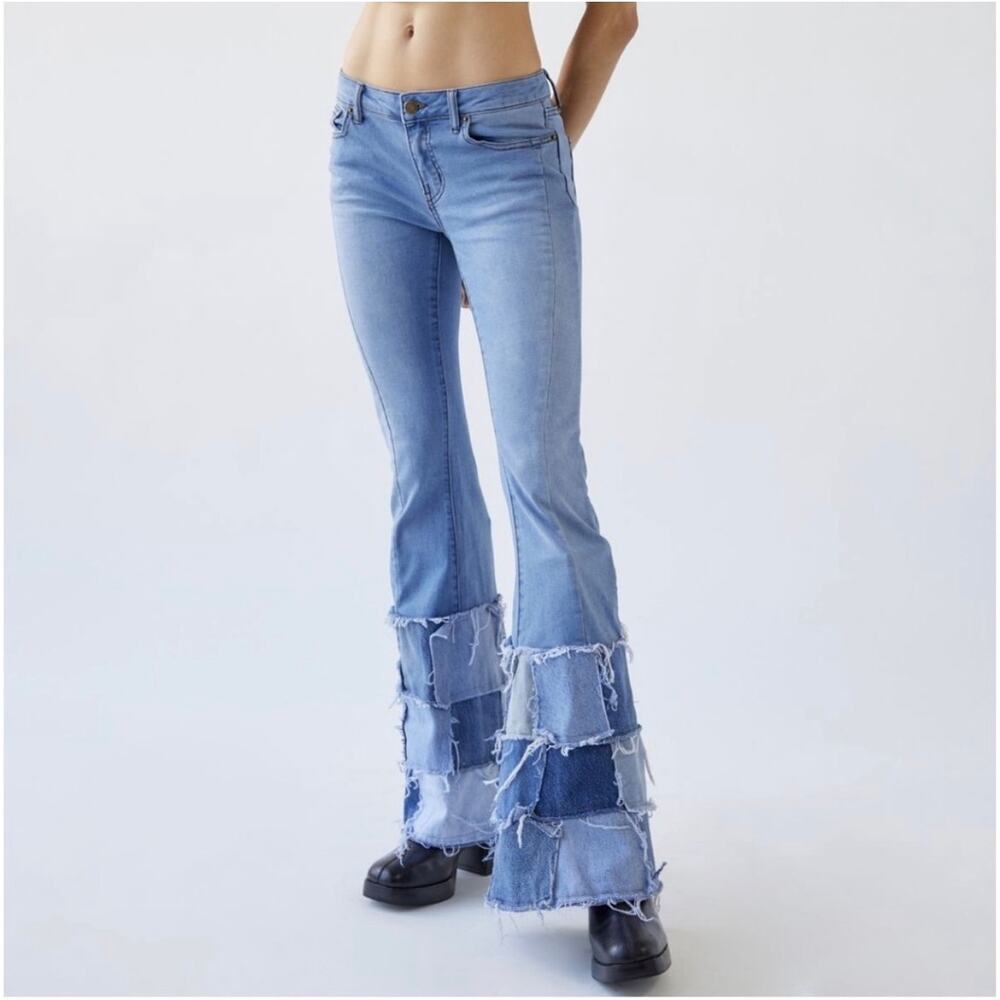 UO Vintage Patchwork Extreme Flare Y2K Jeans Light Blue Size 29 - Picture 14 of 14